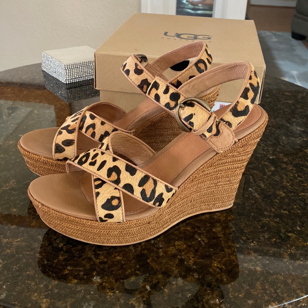 UGG Wedge Sandals Calf Hair Leopard Size 7.5